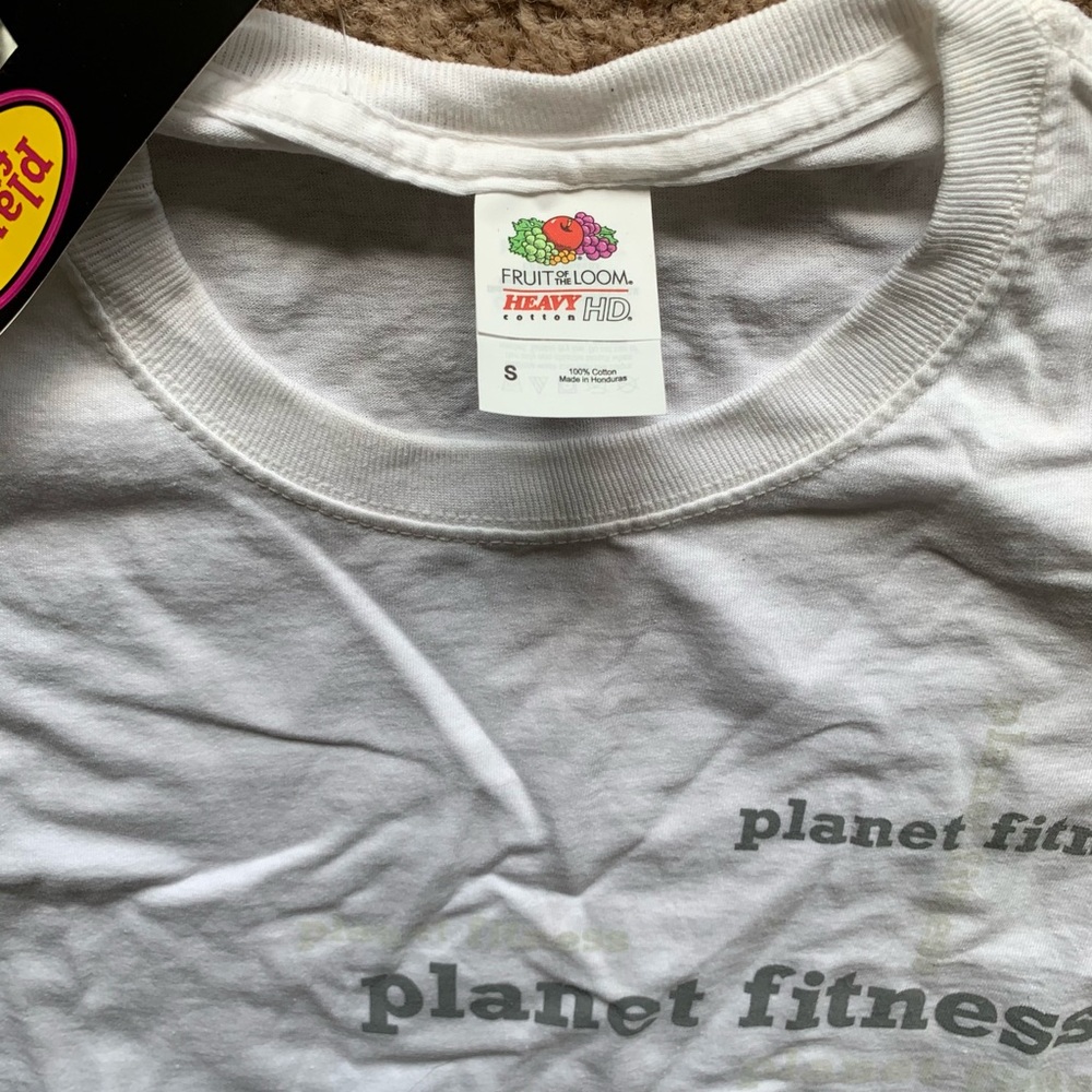 📌New planet fitness tshirt  ( S ) - Picture 3 of 4